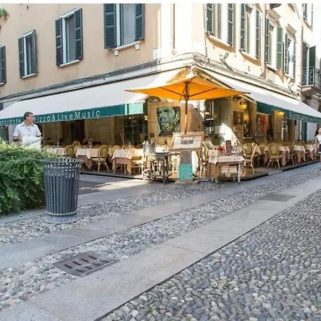 Brera Vicolo Fiori Apartment Milan Exterior photo